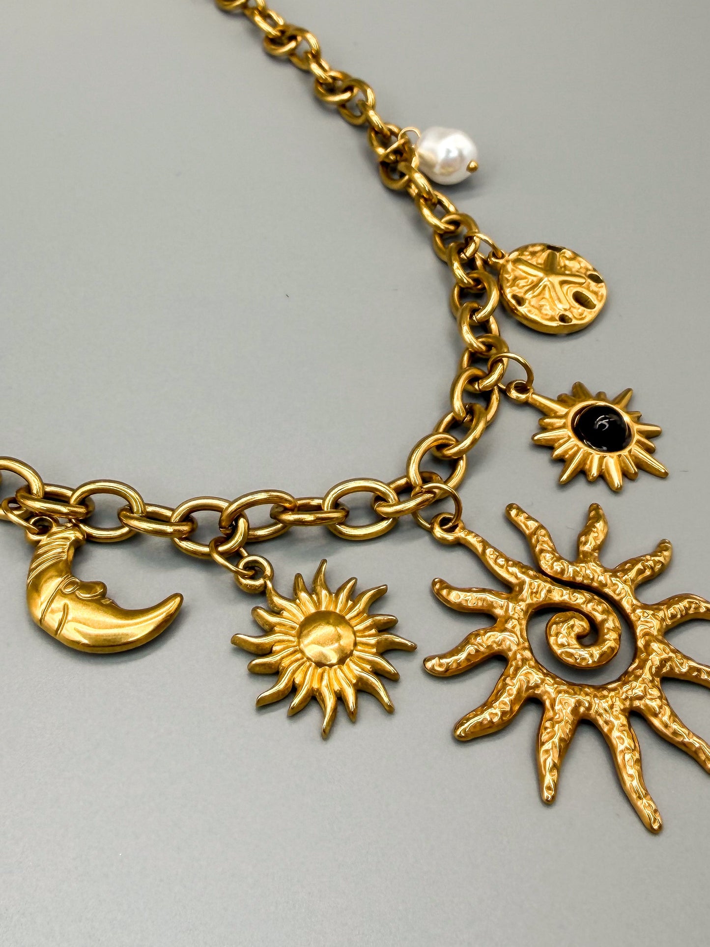 GIOIOSA Sole Statement Charm Necklace