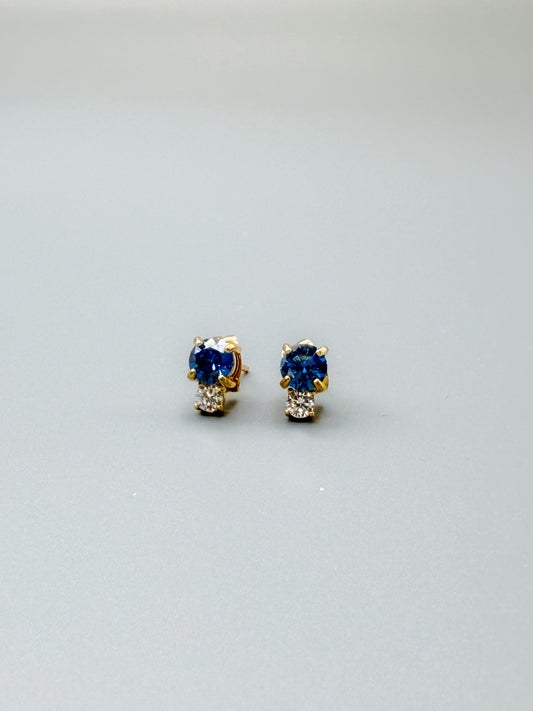 AMANTEA Blu Studs