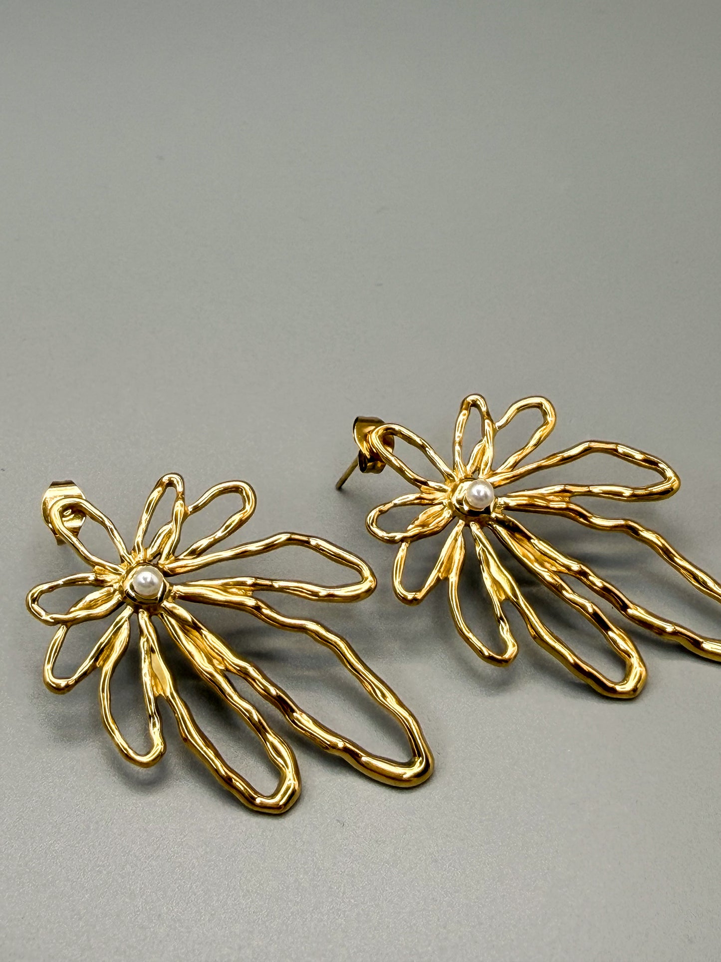 FABRIZIA Fiore Statement Earrings